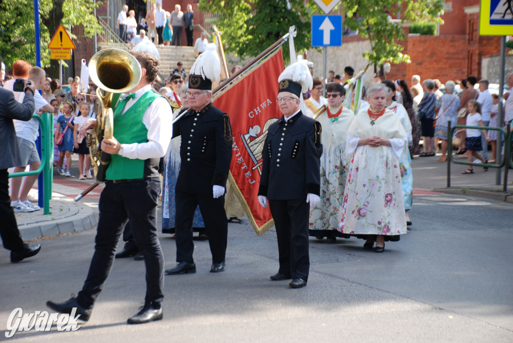 Tłumy w Radzionkowie na procesji Bożego Ciała [foto]