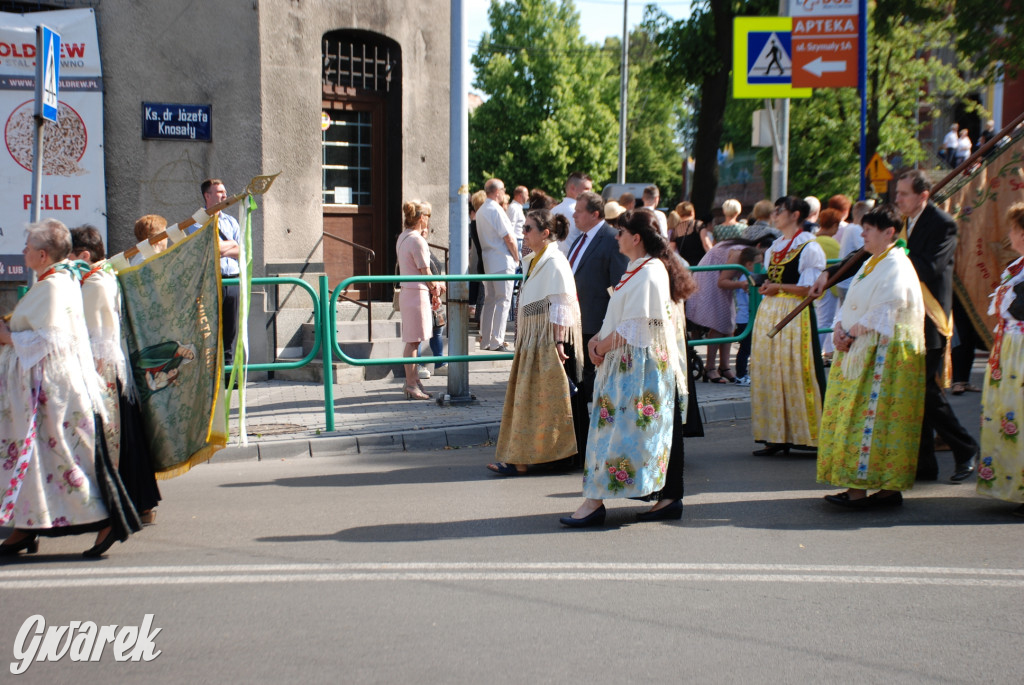 Tłumy w Radzionkowie na procesji Bożego Ciała [foto]