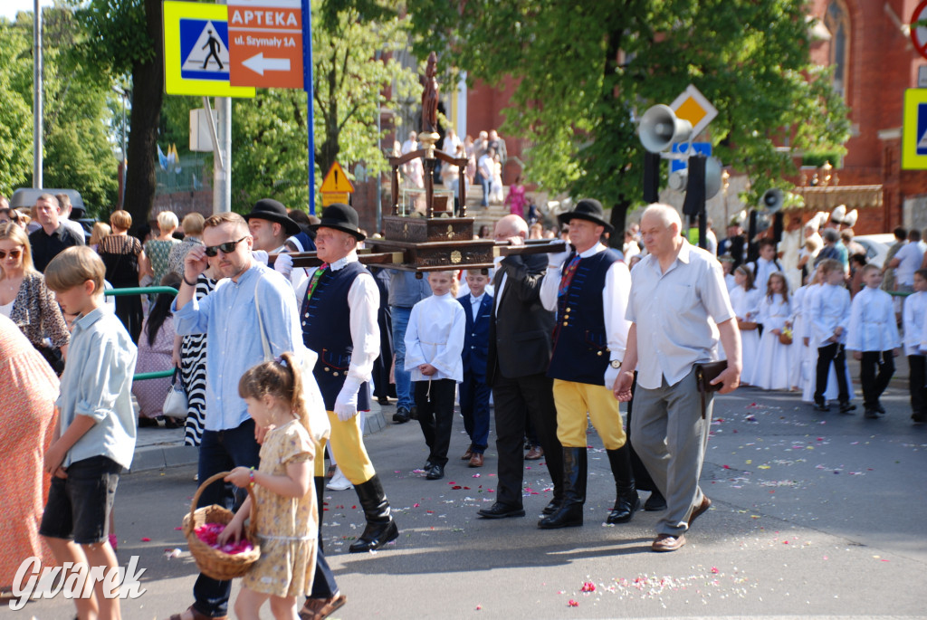 Tłumy w Radzionkowie na procesji Bożego Ciała [foto]