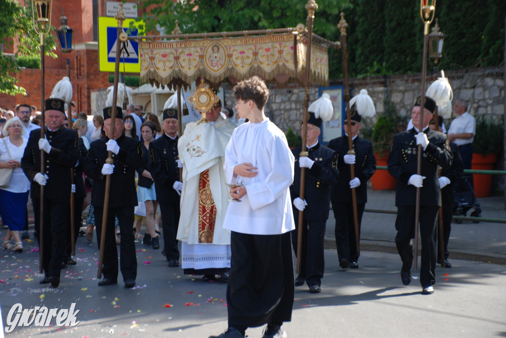 Tłumy w Radzionkowie na procesji Bożego Ciała [foto]