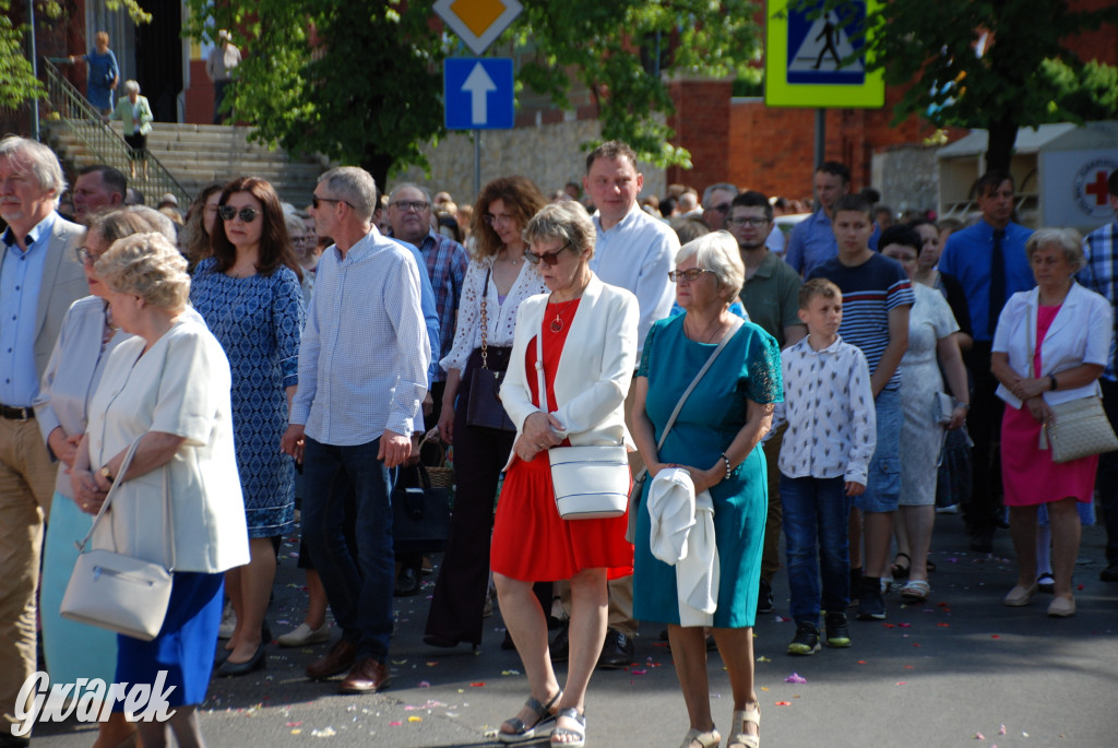 Tłumy w Radzionkowie na procesji Bożego Ciała [foto]