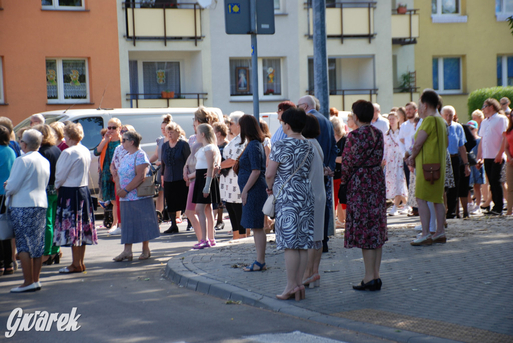 Tłumy w Radzionkowie na procesji Bożego Ciała [foto]