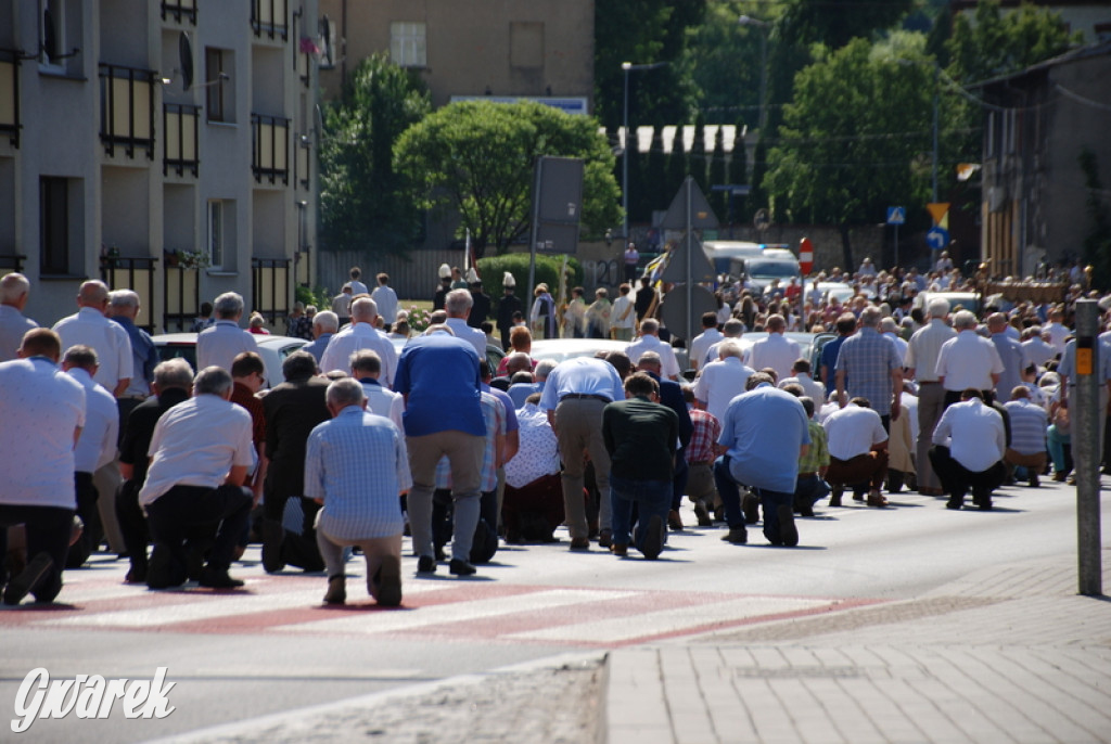 Tłumy w Radzionkowie na procesji Bożego Ciała [foto]