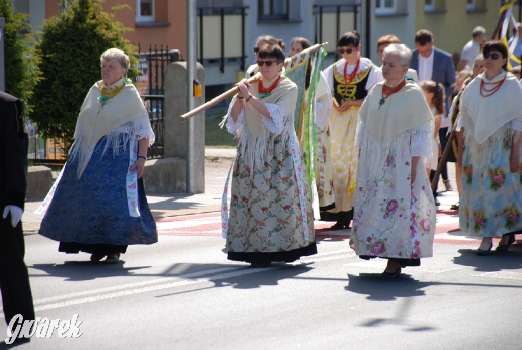 Tłumy w Radzionkowie na procesji Bożego Ciała [foto]