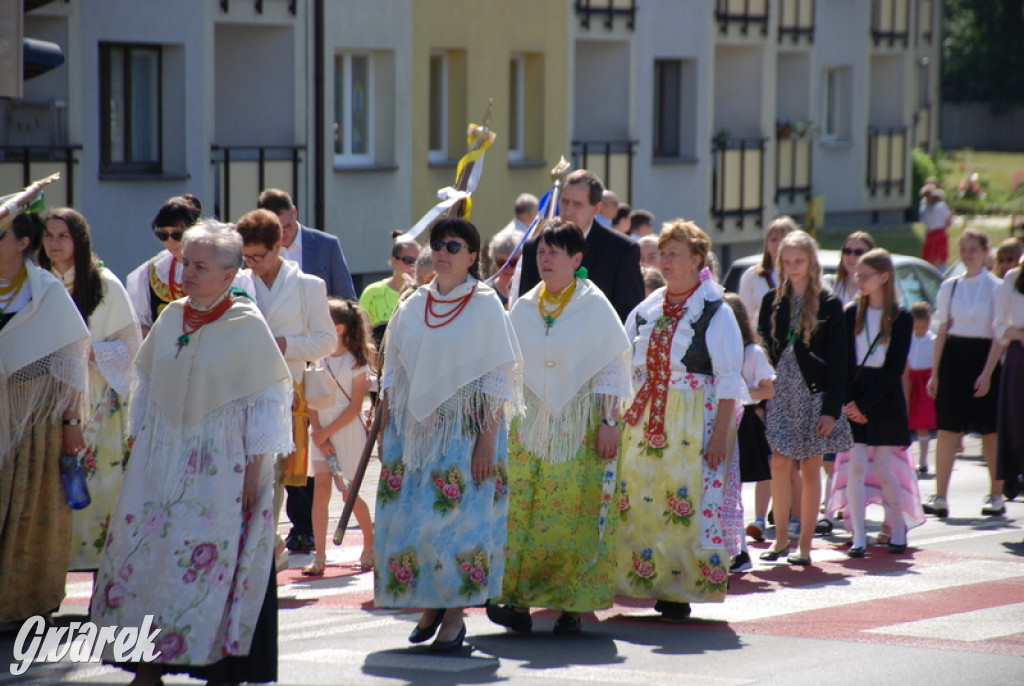 Tłumy w Radzionkowie na procesji Bożego Ciała [foto]