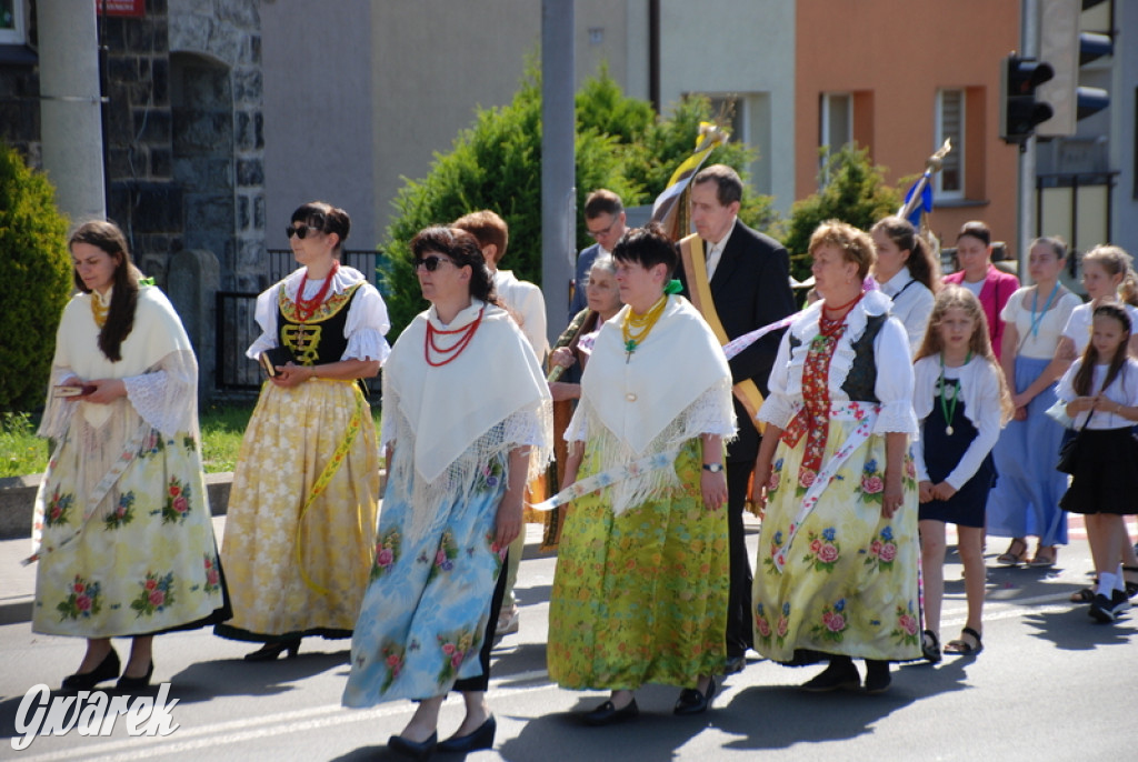 Tłumy w Radzionkowie na procesji Bożego Ciała [foto]