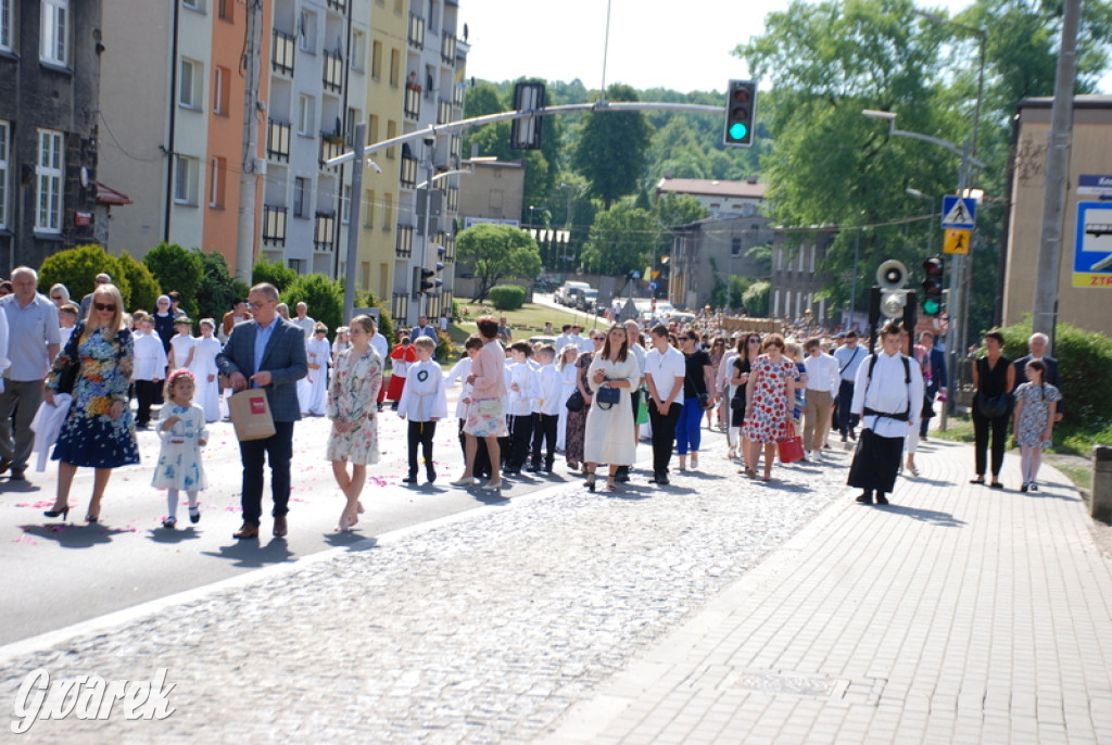 Tłumy w Radzionkowie na procesji Bożego Ciała [foto]