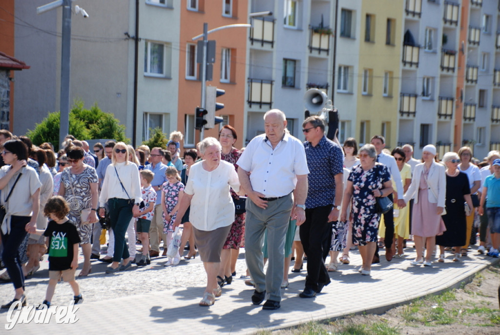 Tłumy w Radzionkowie na procesji Bożego Ciała [foto]