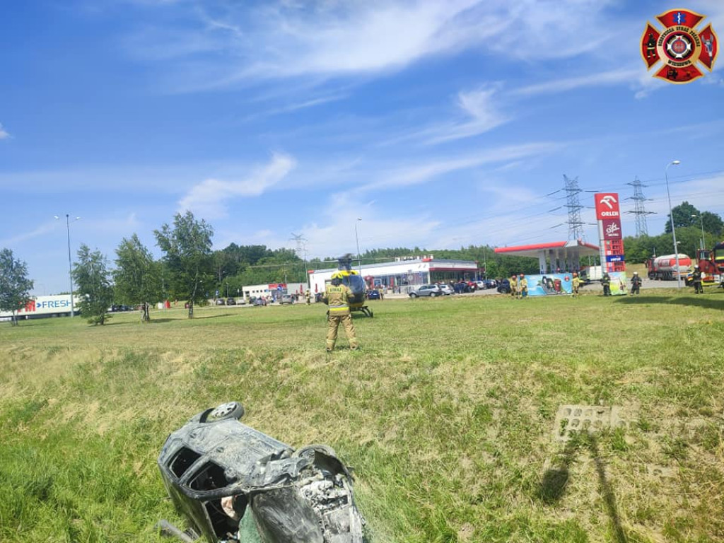 Pożar samochodu. Lądował śmigłowiec LPR