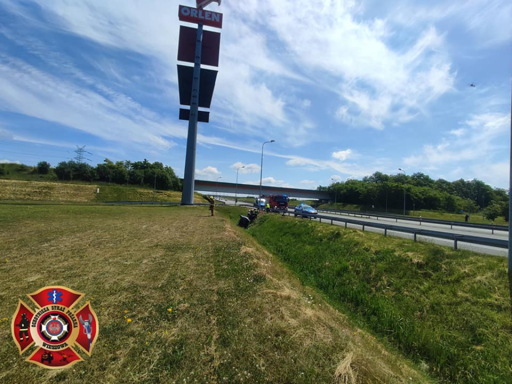 Pożar samochodu. Lądował śmigłowiec LPR