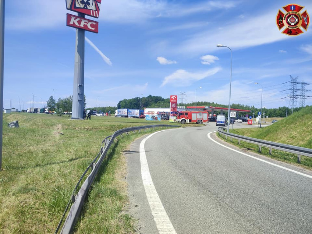 Pożar samochodu. Lądował śmigłowiec LPR