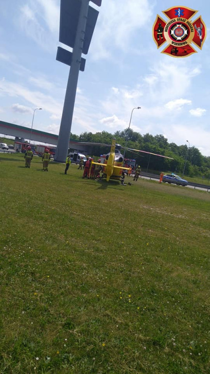 Pożar samochodu. Lądował śmigłowiec LPR