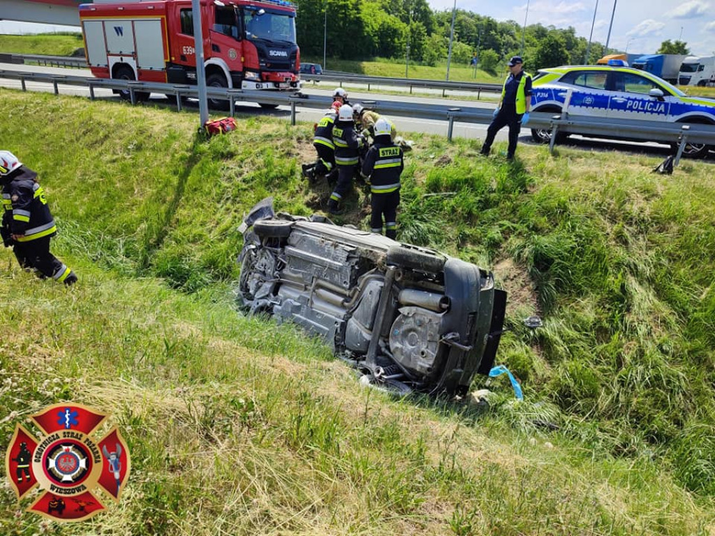 Pożar samochodu. Lądował śmigłowiec LPR