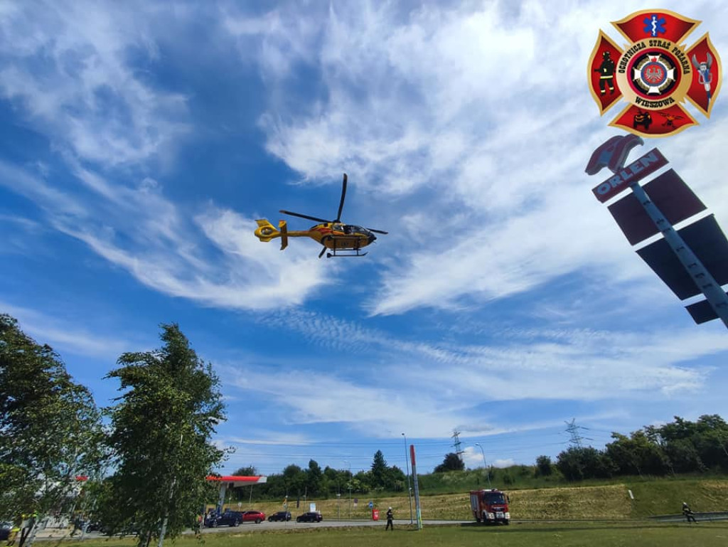 Pożar samochodu. Lądował śmigłowiec LPR