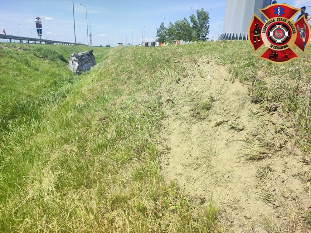 Pożar samochodu. Lądował śmigłowiec LPR