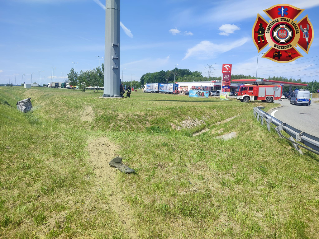 Pożar samochodu. Lądował śmigłowiec LPR