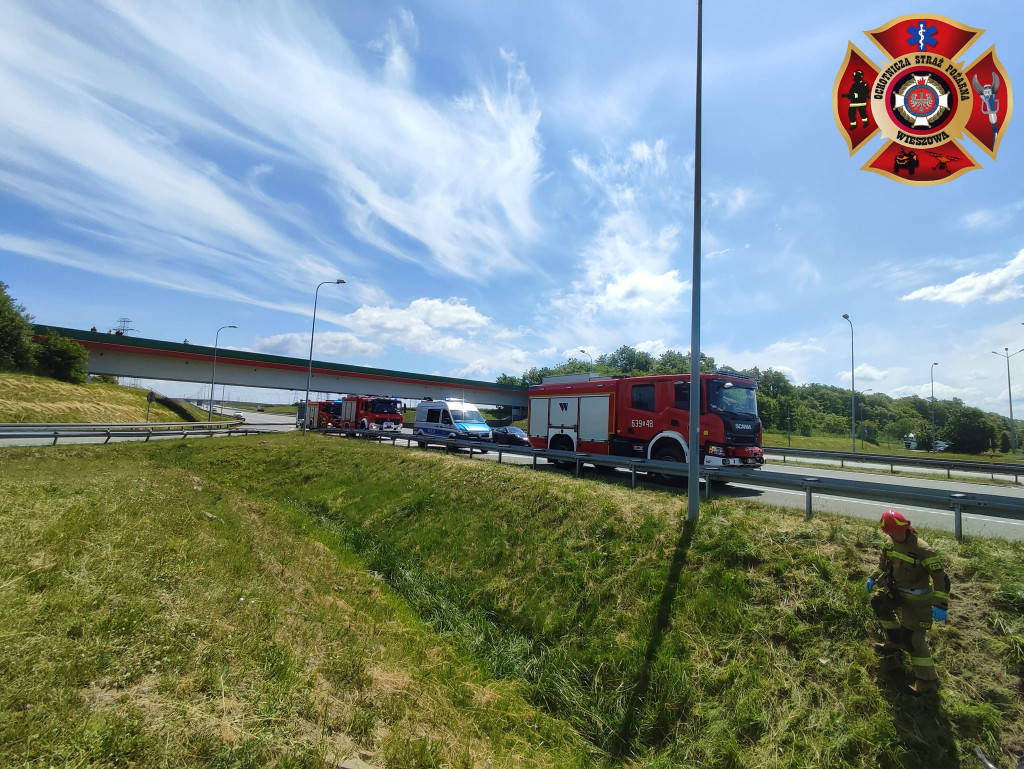 Pożar samochodu. Lądował śmigłowiec LPR