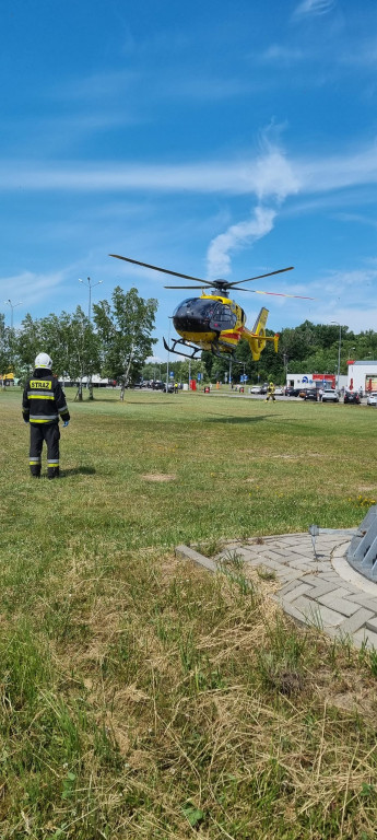 Pożar samochodu. Lądował śmigłowiec LPR