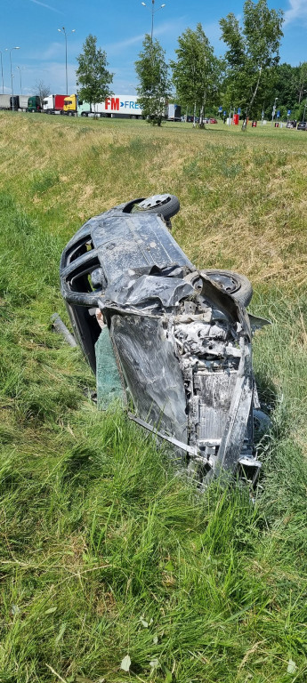 Pożar samochodu. Lądował śmigłowiec LPR