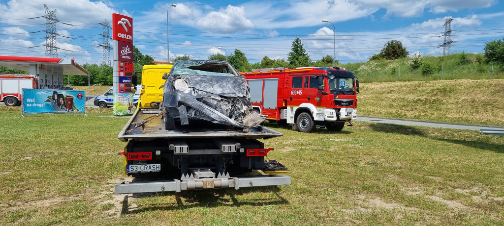 Pożar samochodu. Lądował śmigłowiec LPR
