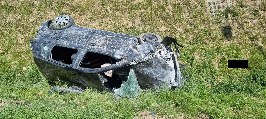 Pożar samochodu. Lądował śmigłowiec LPR
