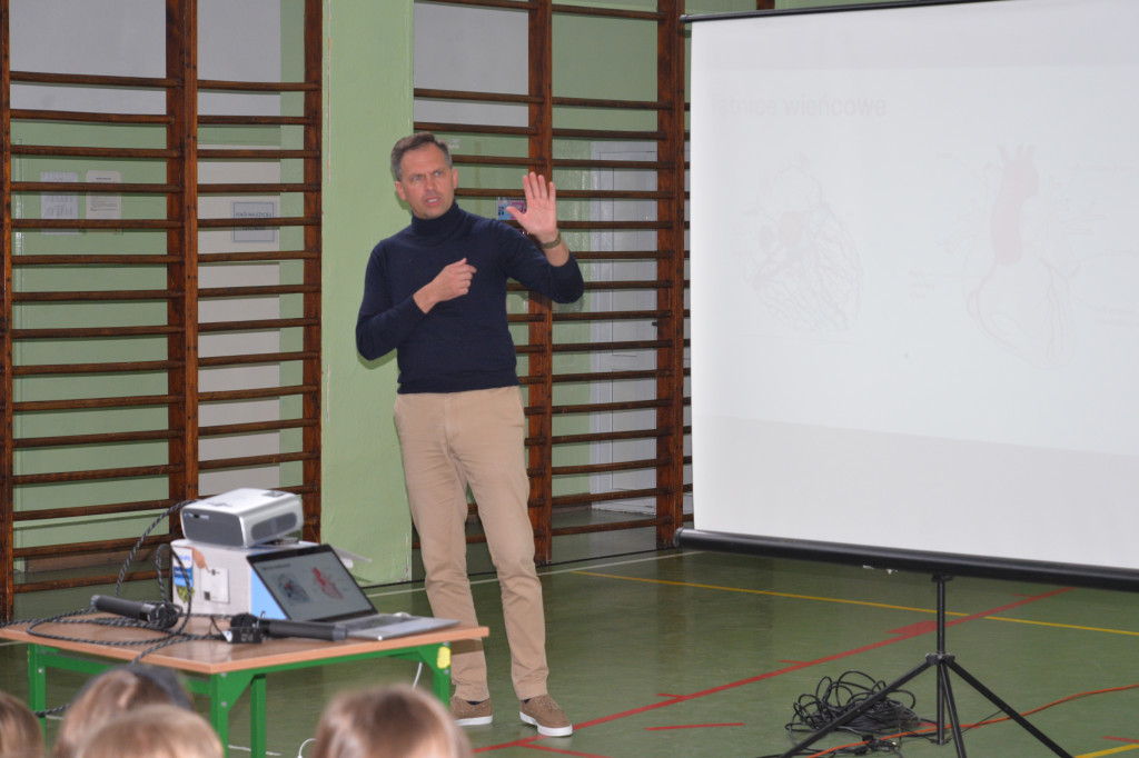 Profesor Michał Zembala spotkał się z uczniami