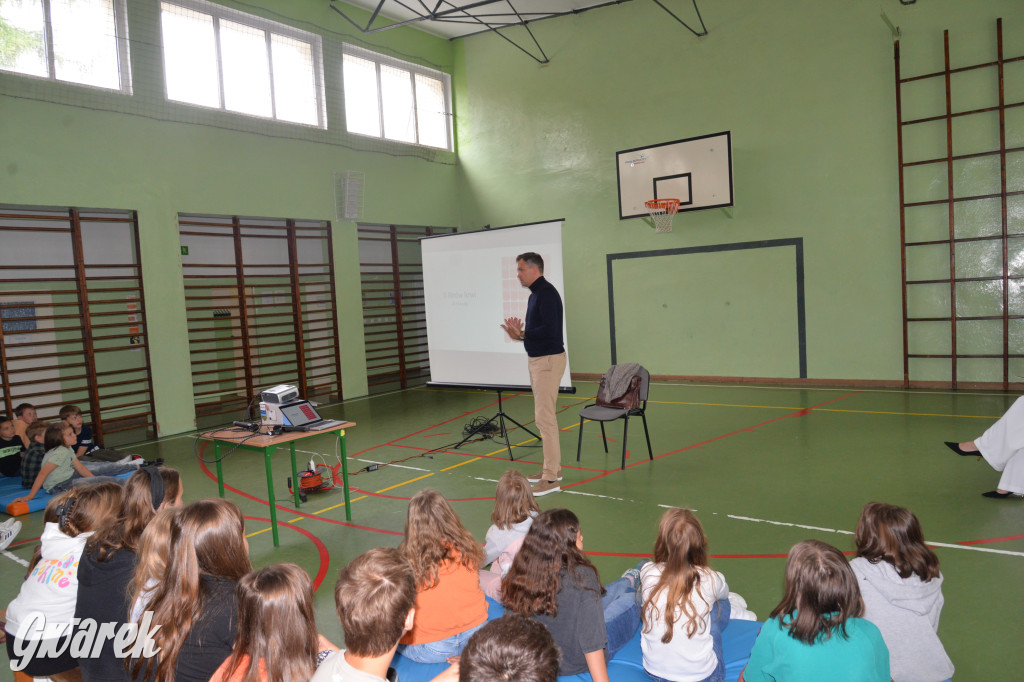 Profesor Michał Zembala spotkał się z uczniami