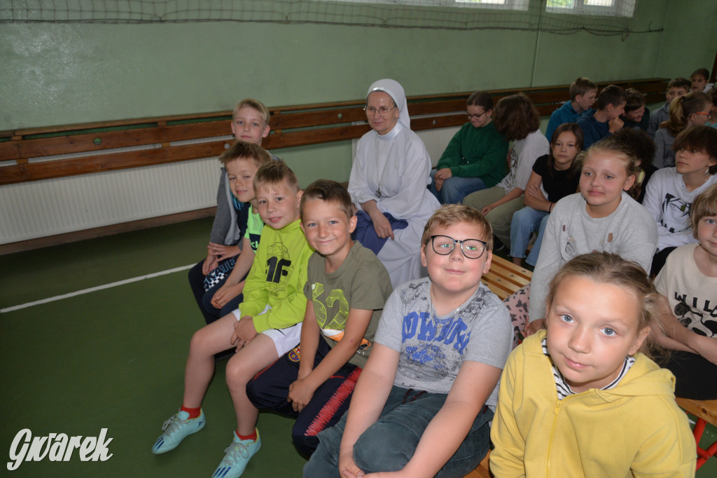 Profesor Michał Zembala spotkał się z uczniami