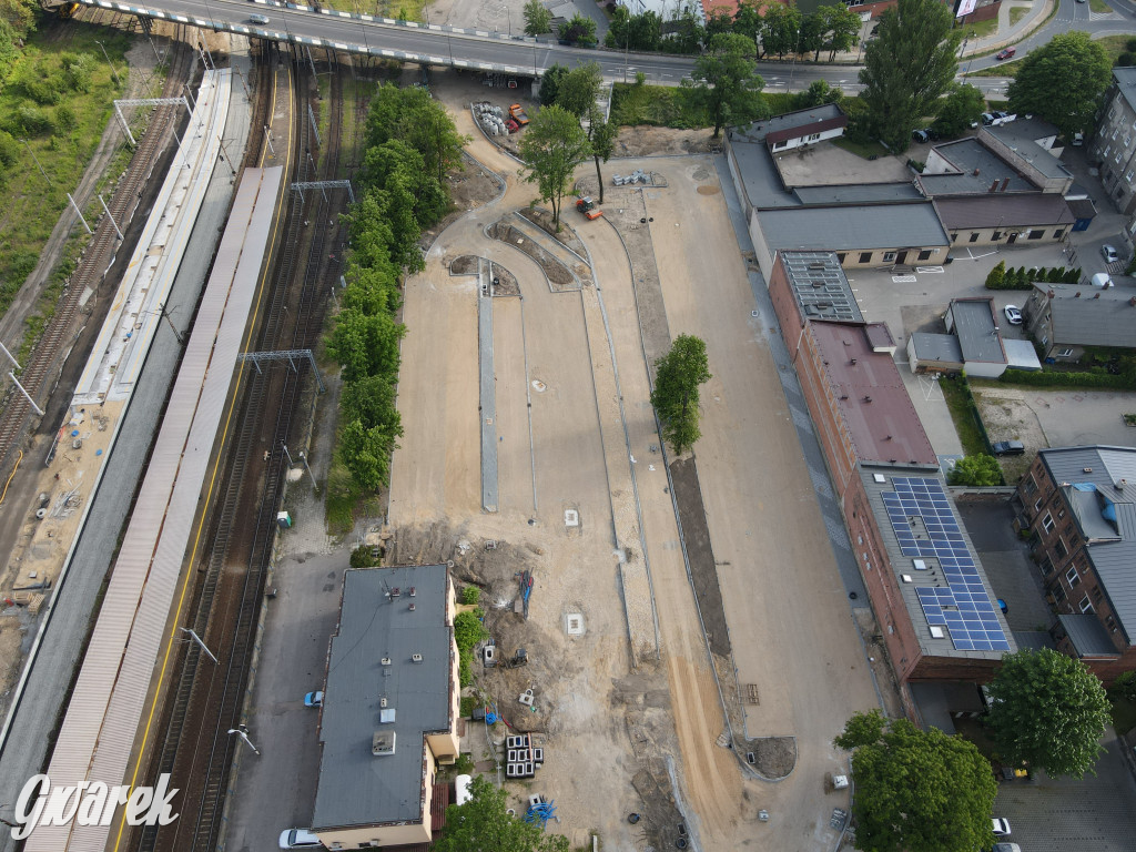 Centrum przesiadkowe w Tarnowskich Górach. Trwa budowa