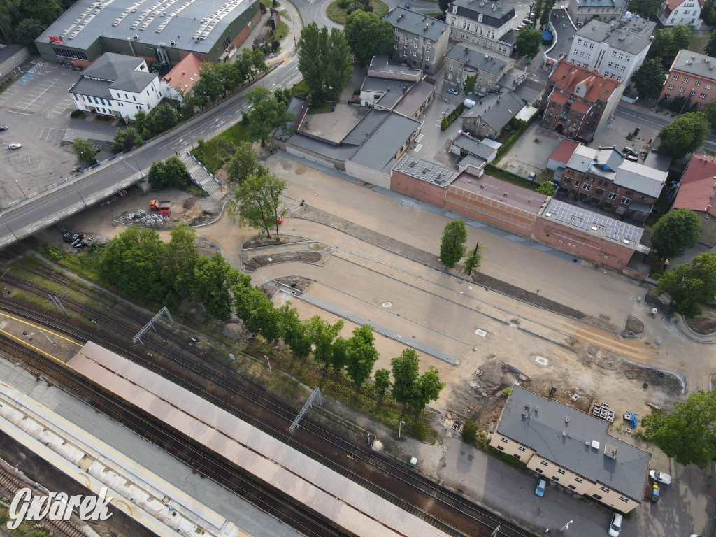 Centrum przesiadkowe w Tarnowskich Górach. Trwa budowa