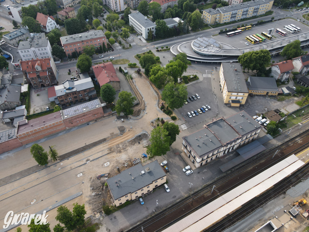 Centrum przesiadkowe w Tarnowskich Górach. Trwa budowa