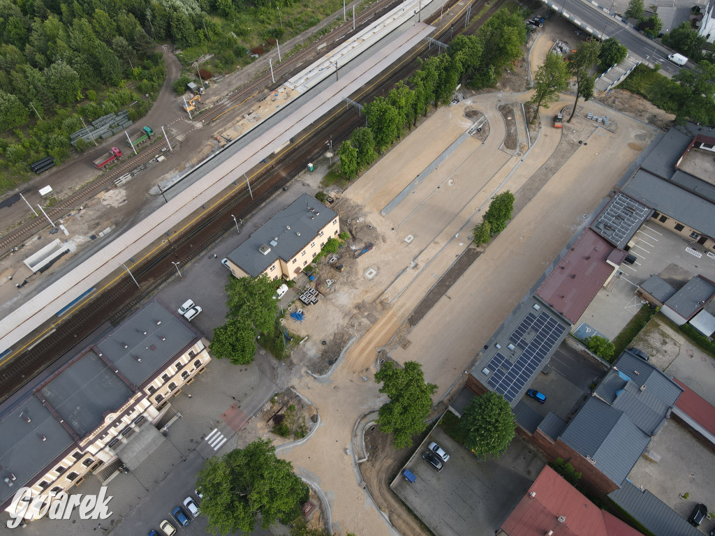 Centrum przesiadkowe w Tarnowskich Górach. Trwa budowa