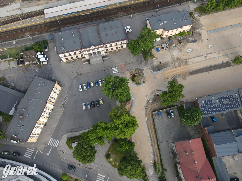 Centrum przesiadkowe w Tarnowskich Górach. Trwa budowa