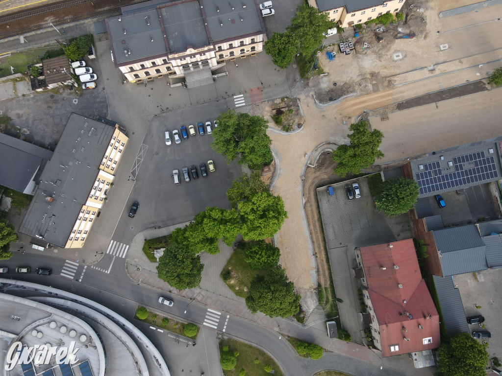 Centrum przesiadkowe w Tarnowskich Górach. Trwa budowa