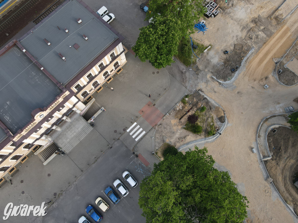 Centrum przesiadkowe w Tarnowskich Górach. Trwa budowa