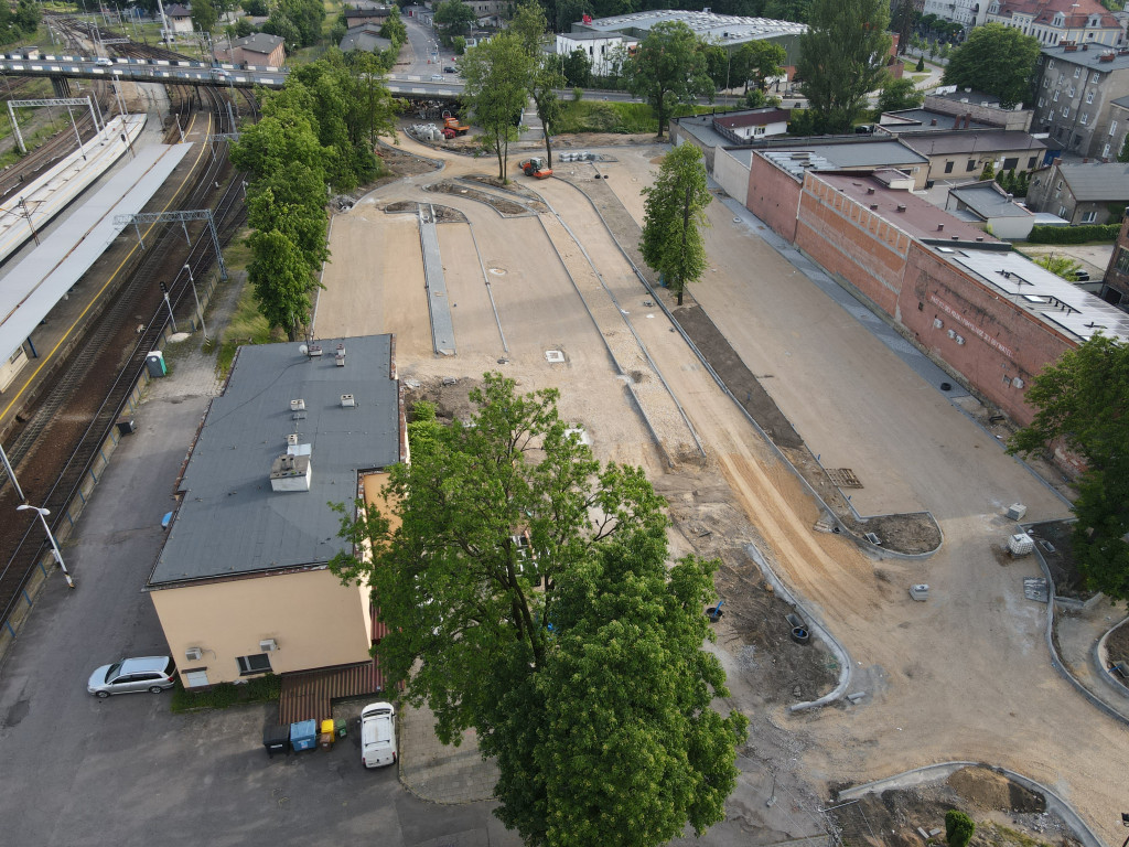 Centrum przesiadkowe w Tarnowskich Górach. Trwa budowa