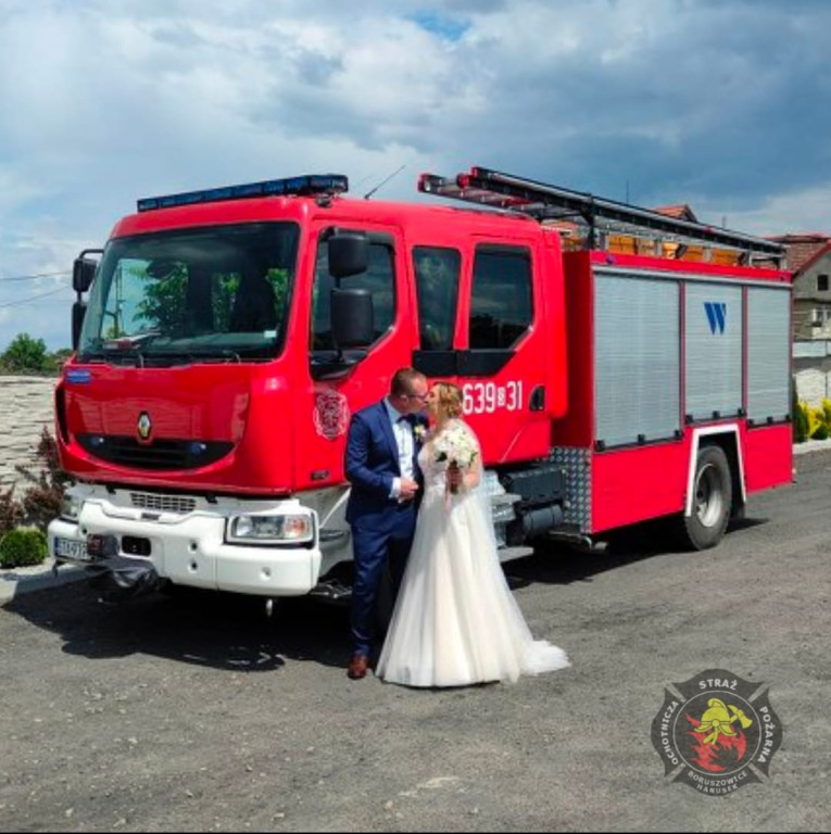 Strażacy na ślubnym kobiercu