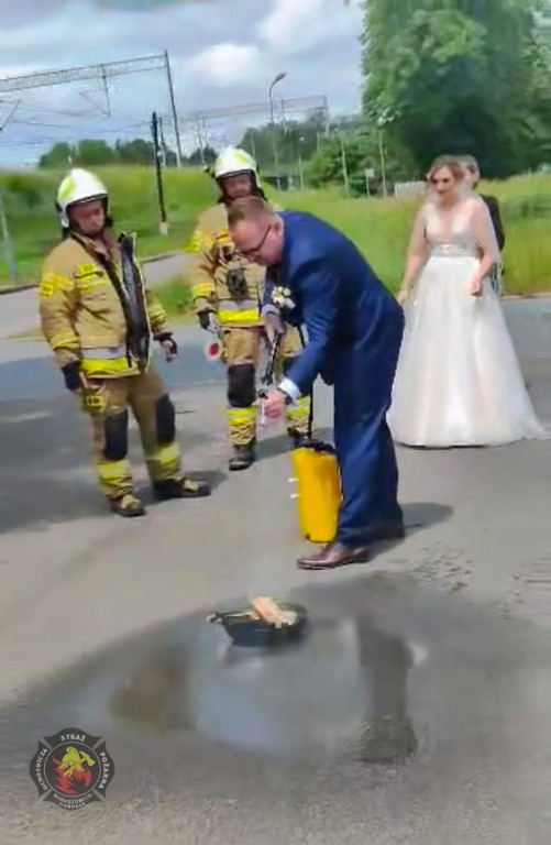 Strażacy na ślubnym kobiercu