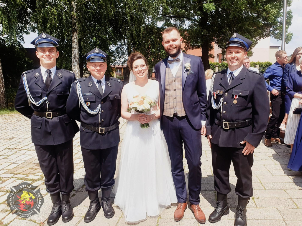 Strażacy na ślubnym kobiercu