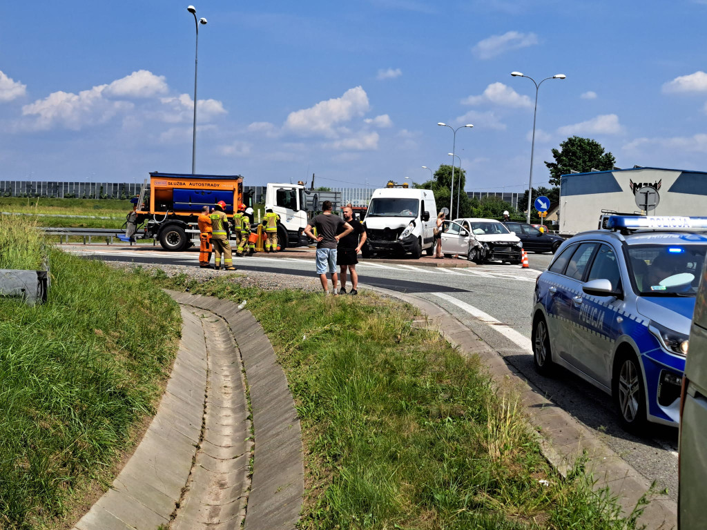 Zderzenie przy zjeździe z autostrady