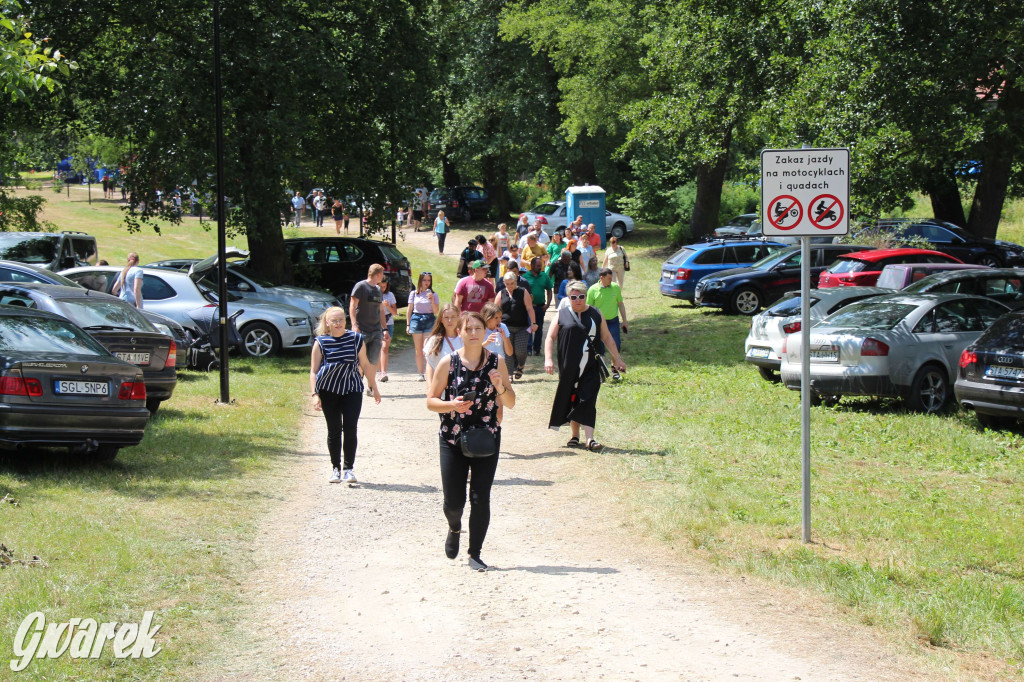 Parada ciągników na koniec zlotu