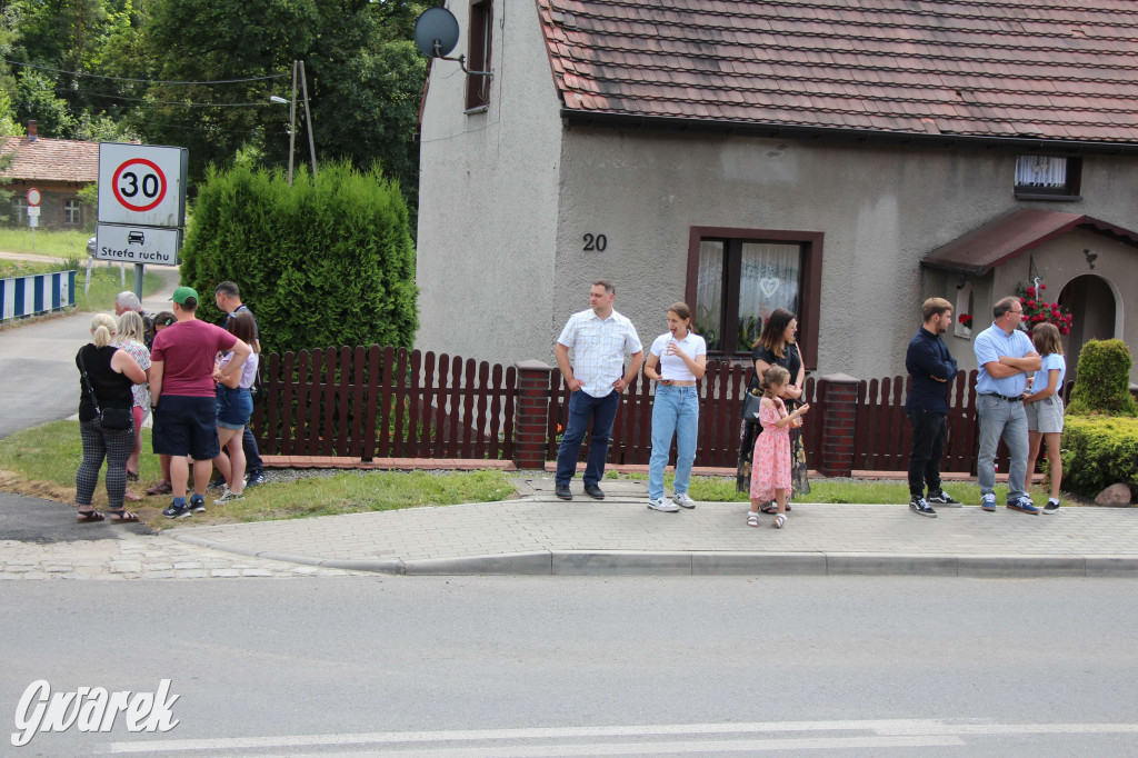 Parada ciągników na koniec zlotu