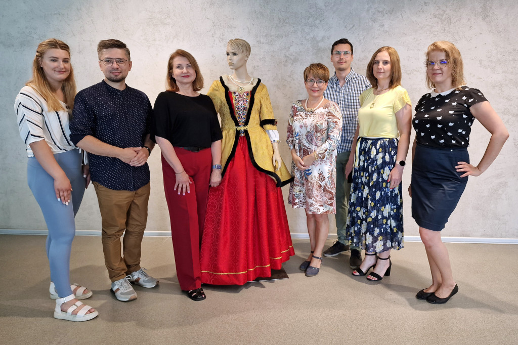 Gwarki. Nowy kostium Marysieńki