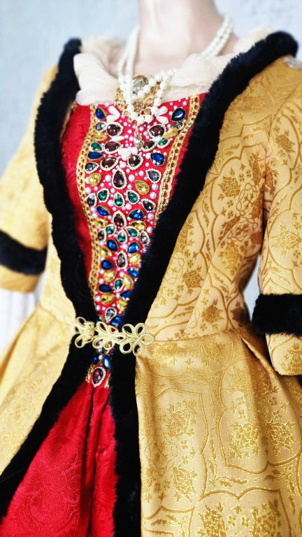 Gwarki. Nowy kostium Marysieńki