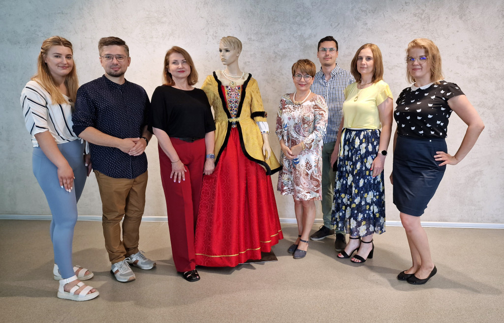 Gwarki. Nowy kostium Marysieńki