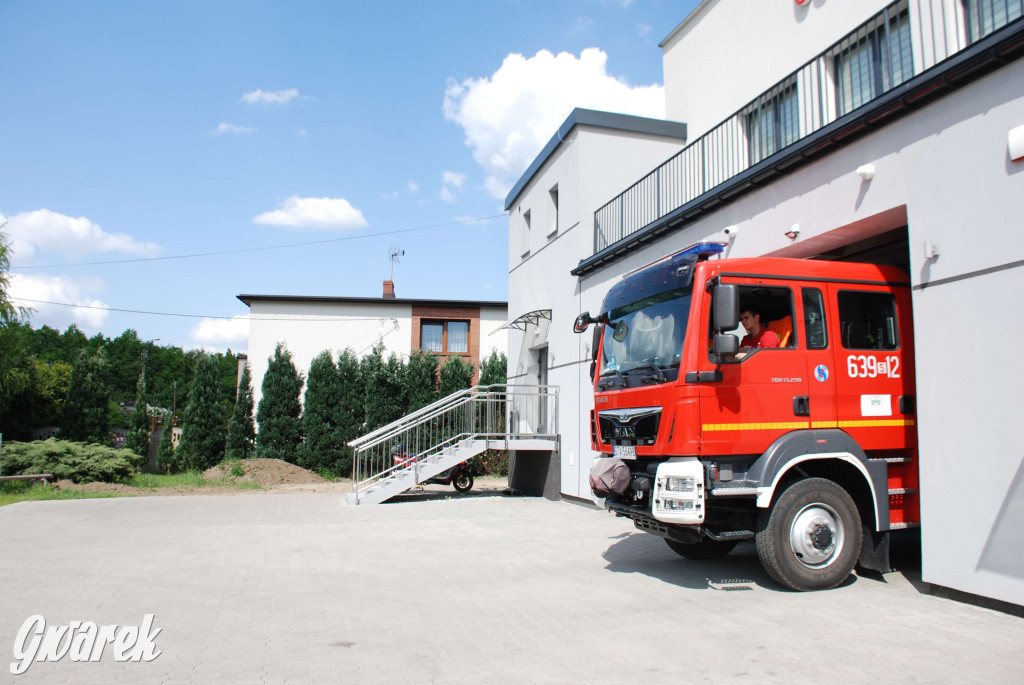 OSP Żyglinek. Remiza jak nowa i dzielne druhny