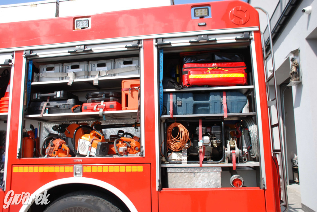 OSP Żyglinek. Remiza jak nowa i dzielne druhny