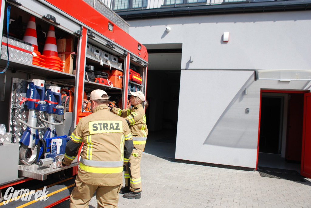 OSP Żyglinek. Remiza jak nowa i dzielne druhny