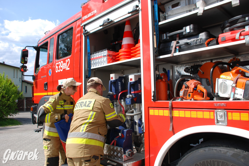 OSP Żyglinek. Remiza jak nowa i dzielne druhny