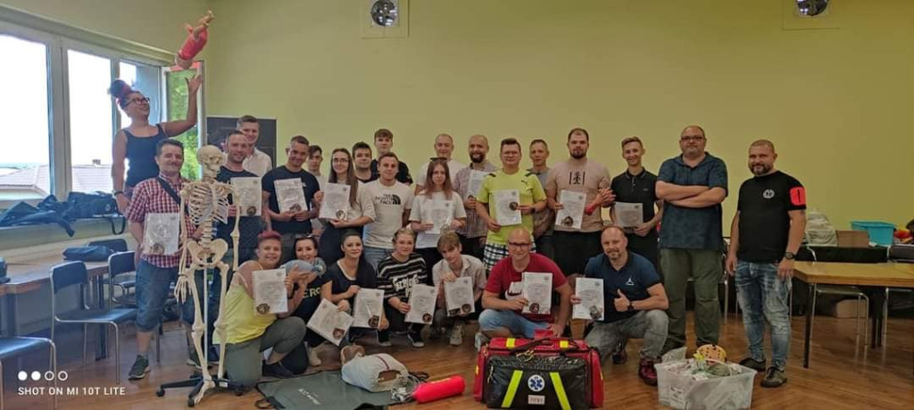 Ukończyli kurs i zdali egzamin